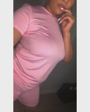 Load and play video in Gallery viewer, Airport flow biker short set in pink
